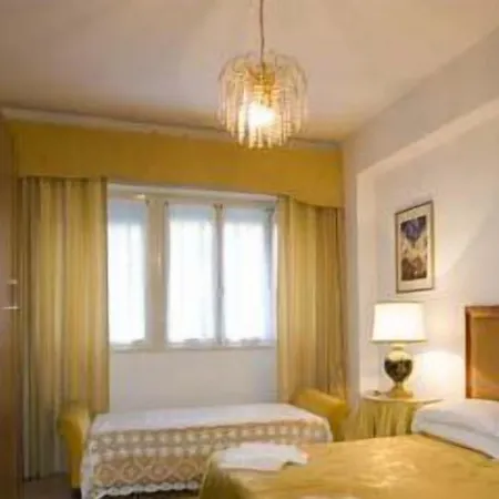 Babri Simim Taj 4* Roma