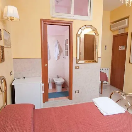 Babri Simim Taj Alojamento de Acomodação e Pequeno-almoço 4*