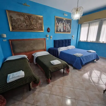 Babri Simim Taj 4* Rome